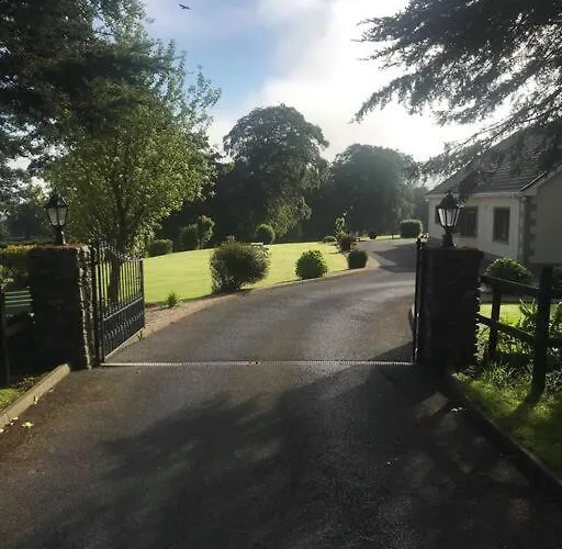 Meadow House In County Donegal * Donegal Town